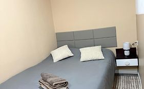 Avenue Rooms